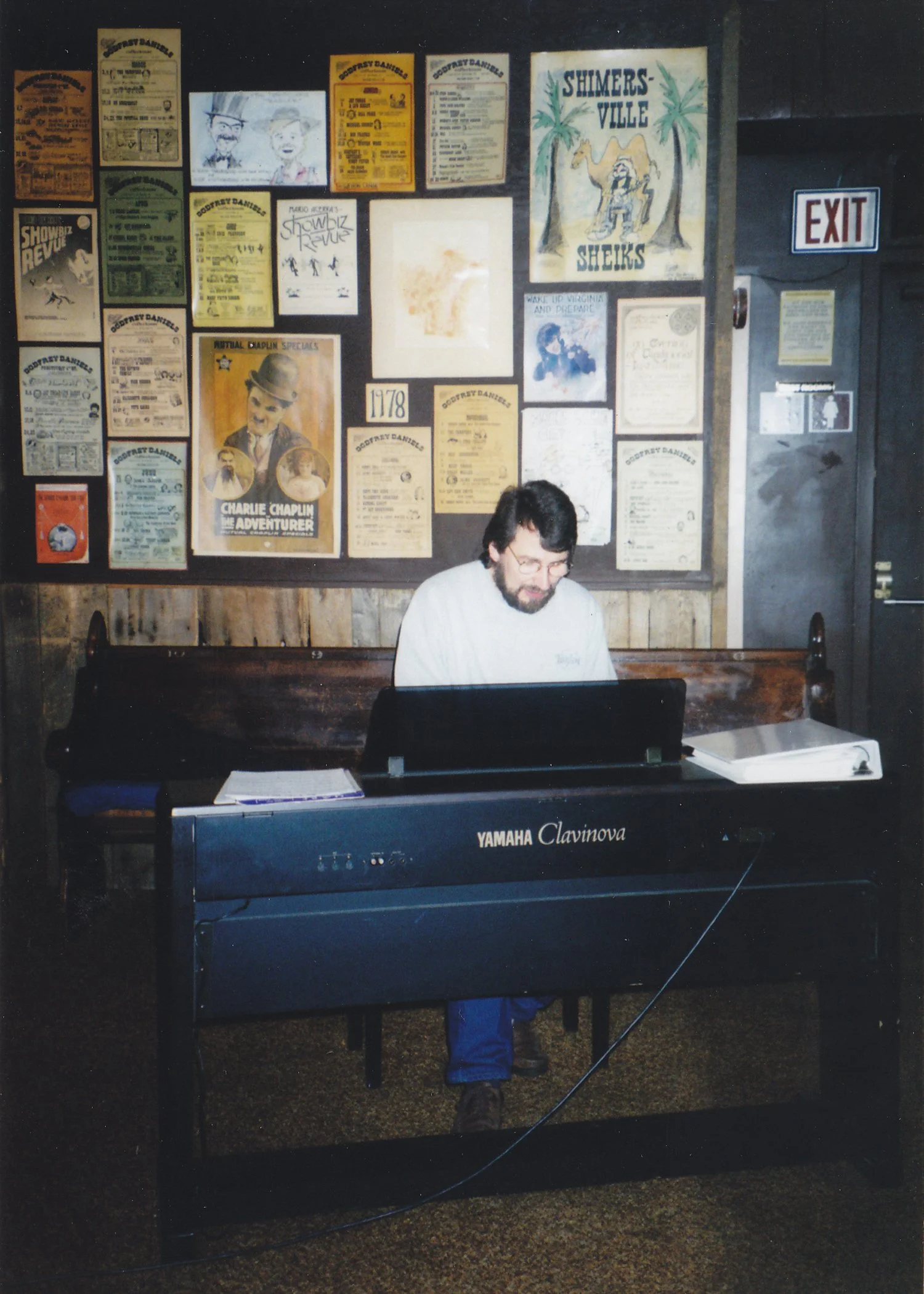 1999_0125 Bruce at Godfrey Daniels.jpg