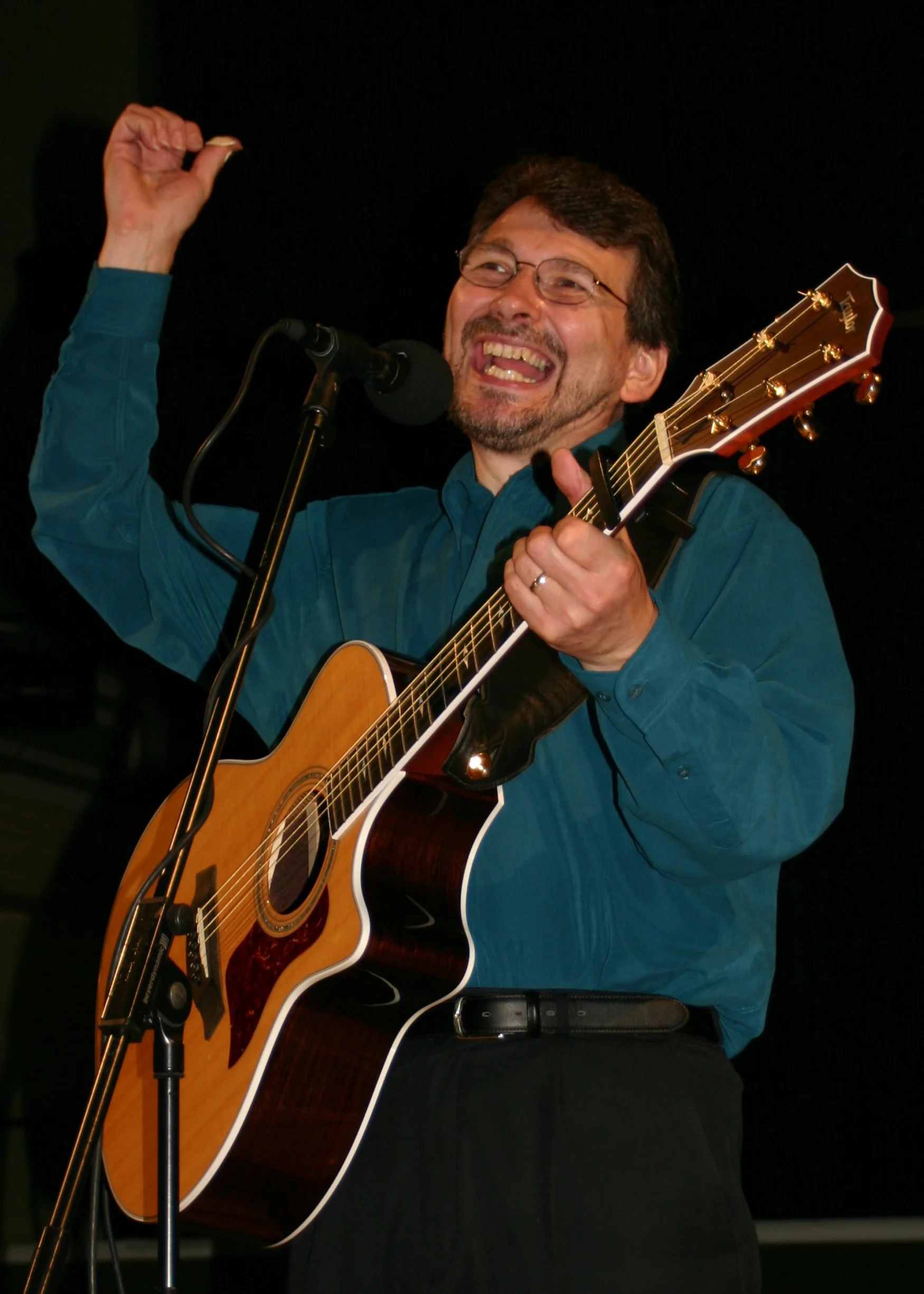 2006.02 Press Bruce Davies 350dpi.jpg