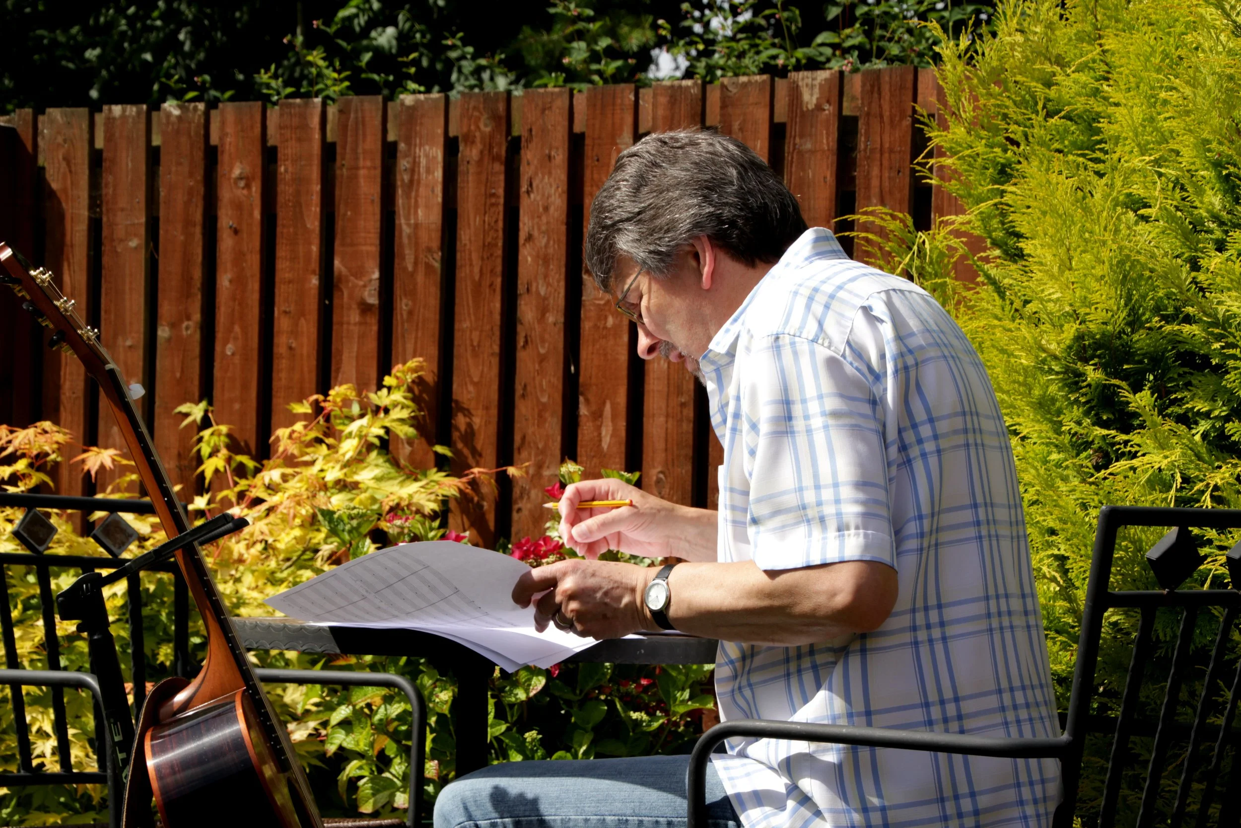 2015_0726 Bruce in Garden (4).jpg