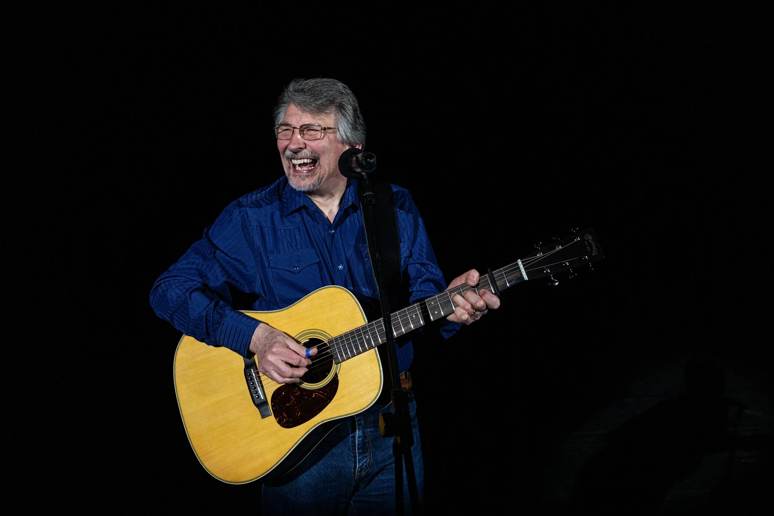 2023_0209 Bruce Davies Publicity - Blue shirt_7300 (P).jpg