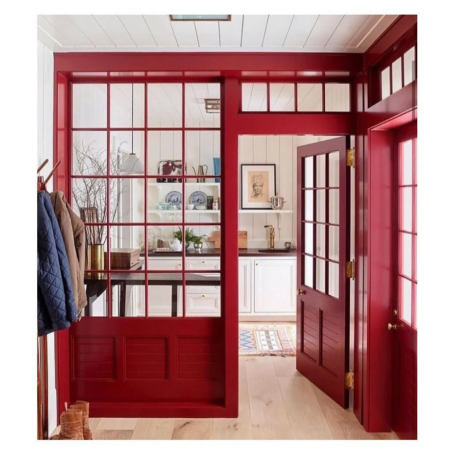 My obsession with red continues ❤️ These glazed doors designed by @bryangraybill give a sense of containment to the pantry but also allow the light through&hellip; and look SO good. Def on my wish list!  Regram @katebateson_designs 
.
.
.
.
.
.
#inte