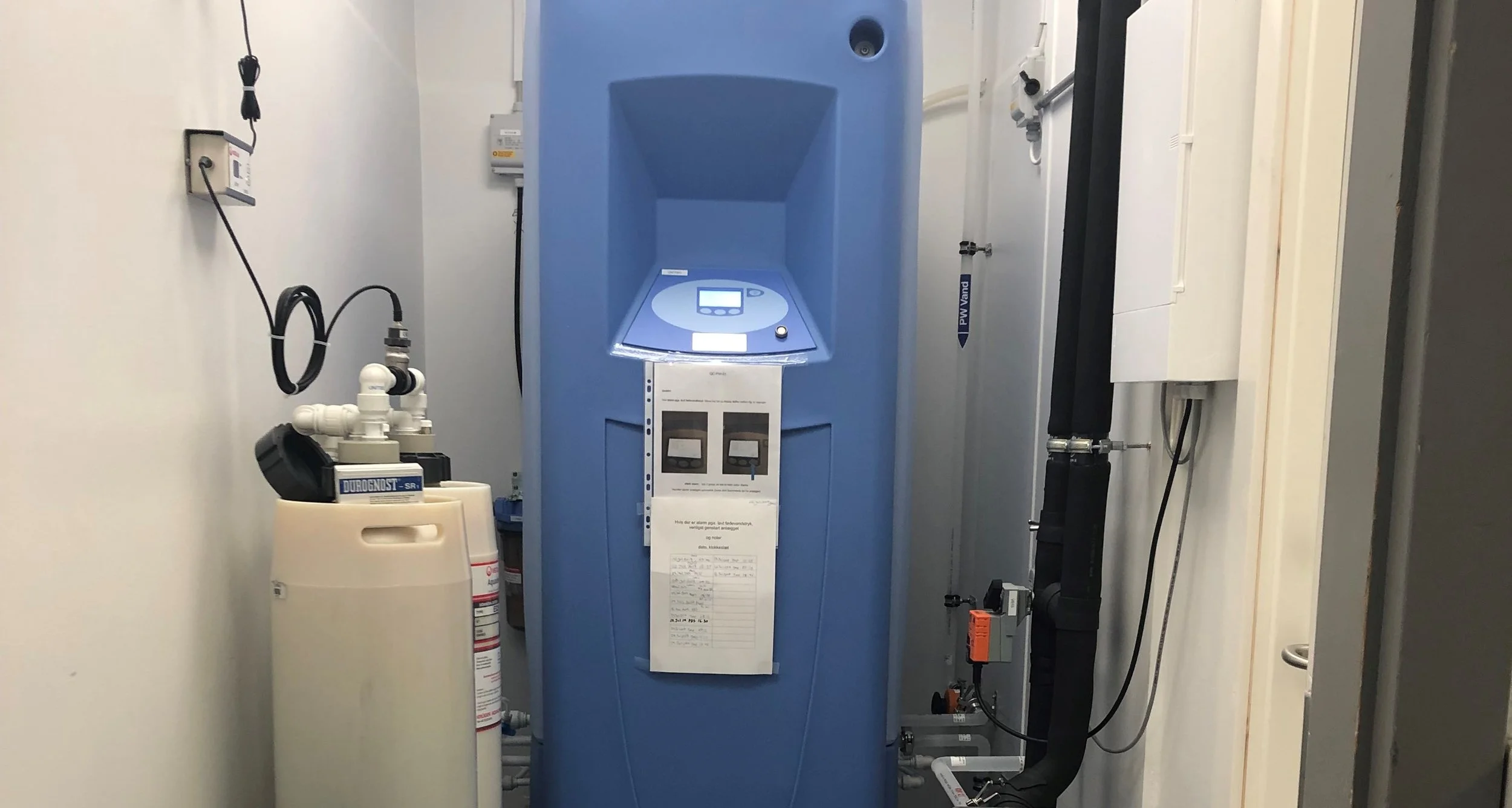 PURIFIED WATER SYSTEM FOR QC-LABORATORY