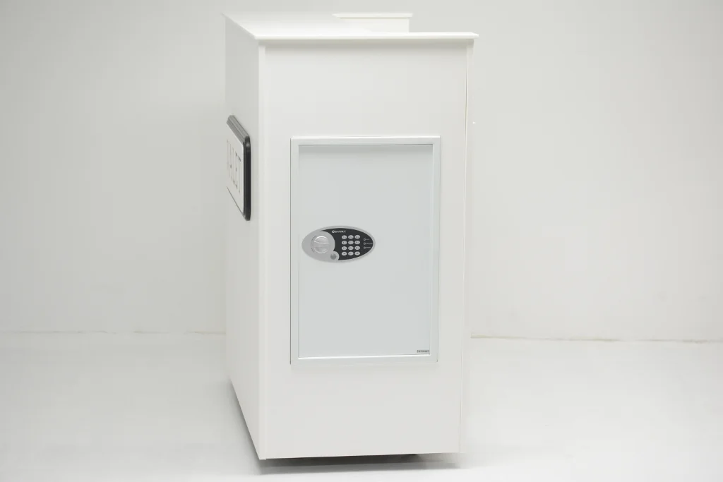 412 - Valet Host - White Starboard - Side - Key Safe (1024x683).jpg