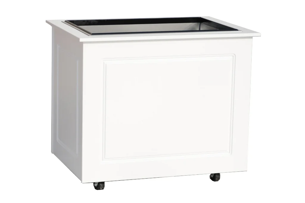 333 Ice Caddy - Front Starboard.jpg