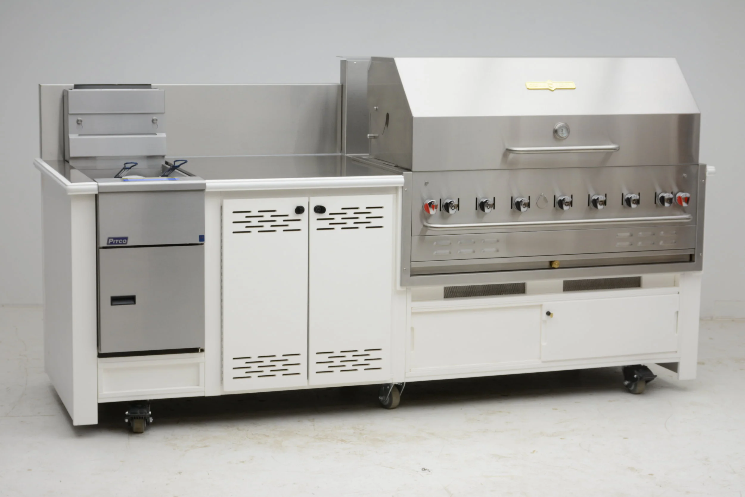 1014-Fryer48V - White Starboard.jpg