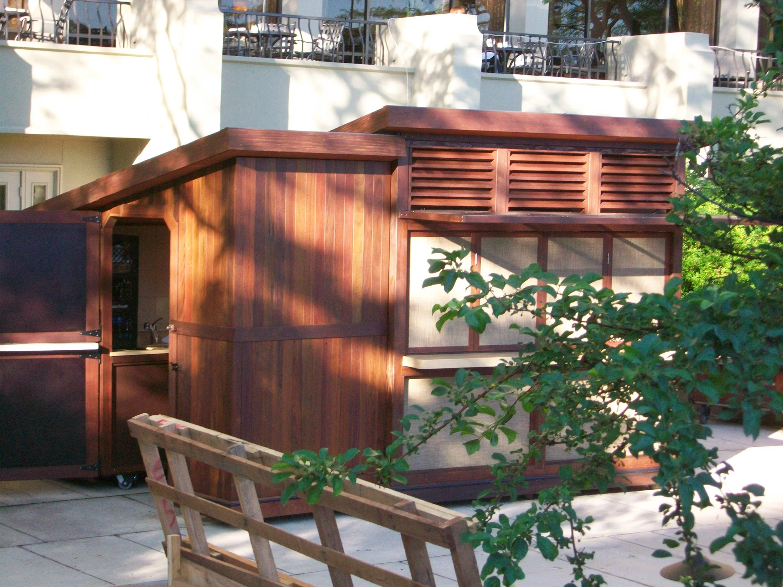 Intercontinel Kansas City - Mobile Rooftop Bar Building 8.JPG