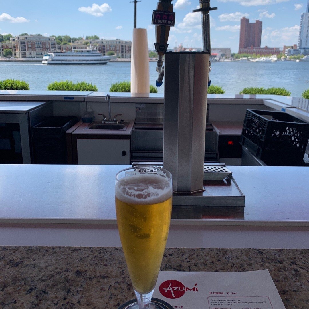 Beers are best enjoyed on a Vermont Islands bar outdoors and with a view.

#vermontmade #azumibaltimore #outdoordrinking #portablebar
