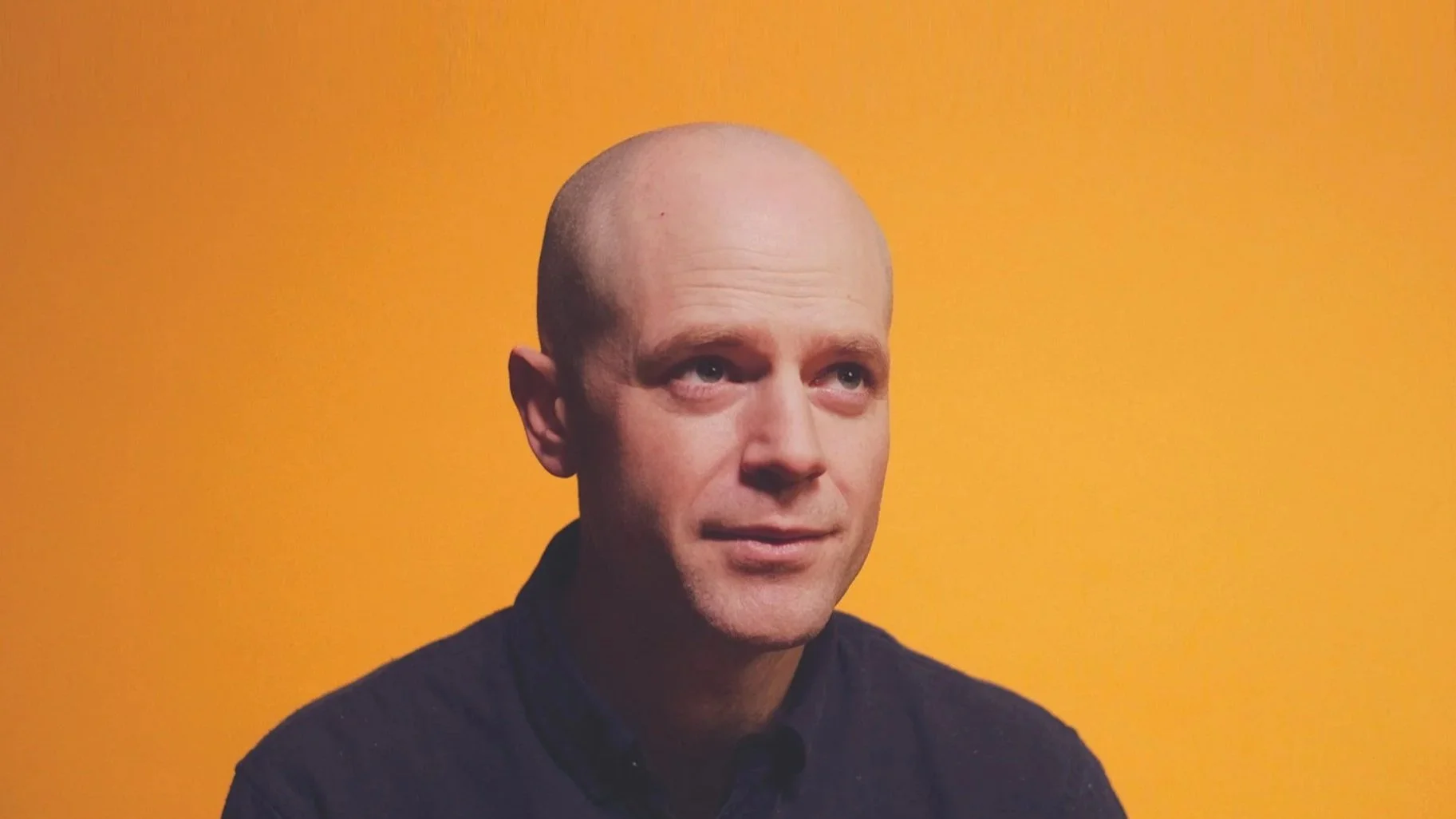 DAVID ELMS DESCRIBES A ROOM