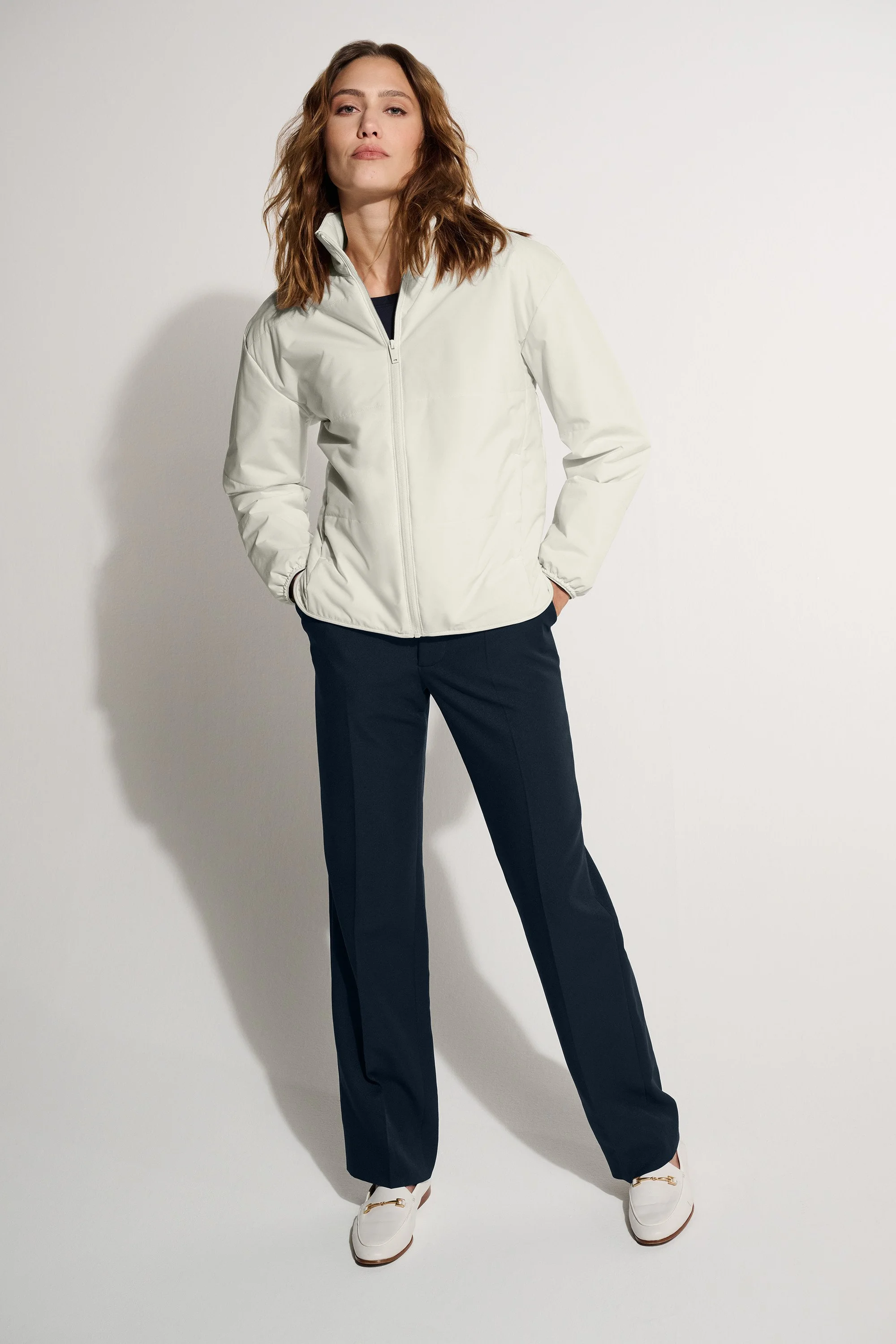 MM7221_Birch-MM3013_NightNavy_FA26_Catalog_Lifestyle_Model.jpg