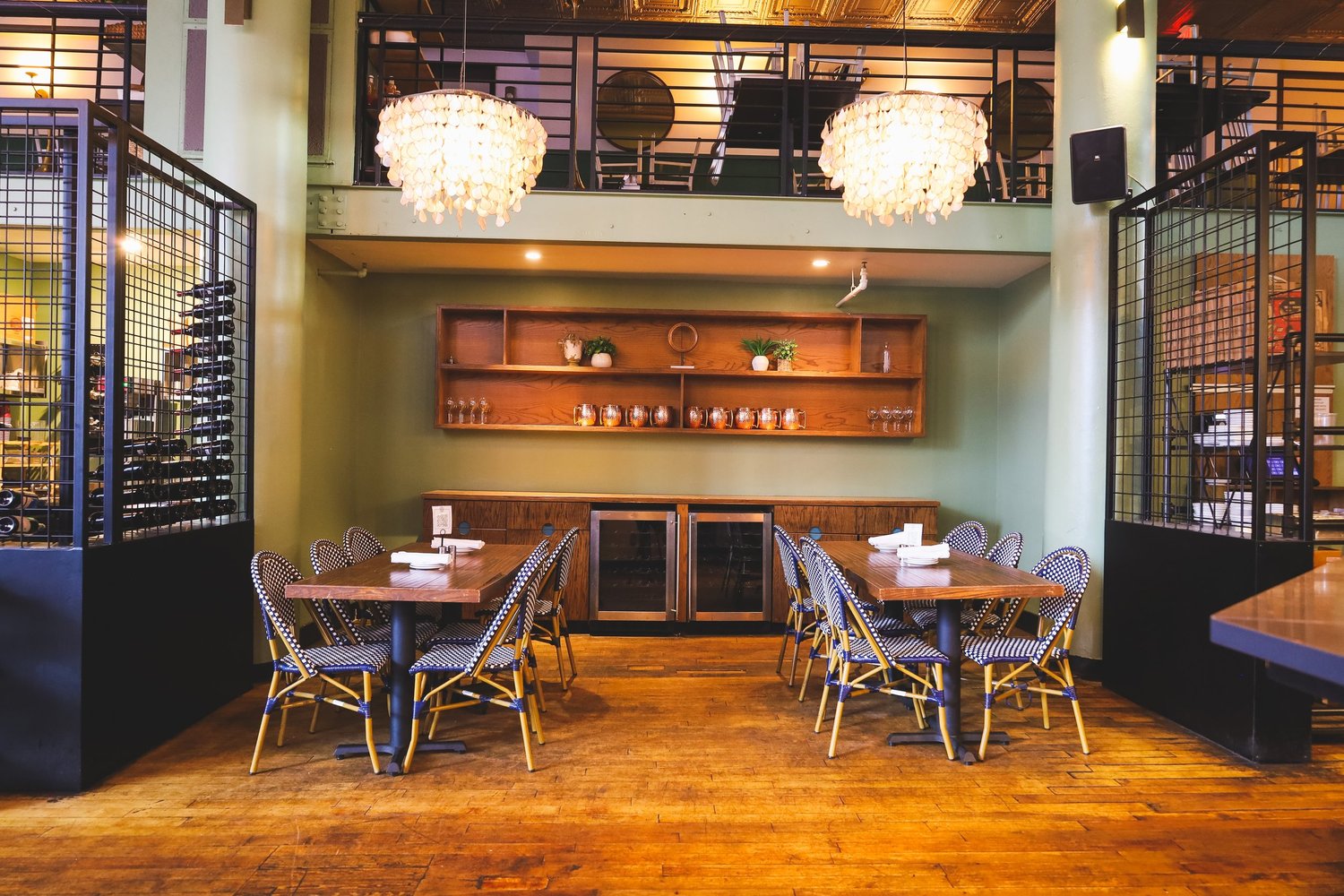 PRIVATE GROUP DINING intelligence overview