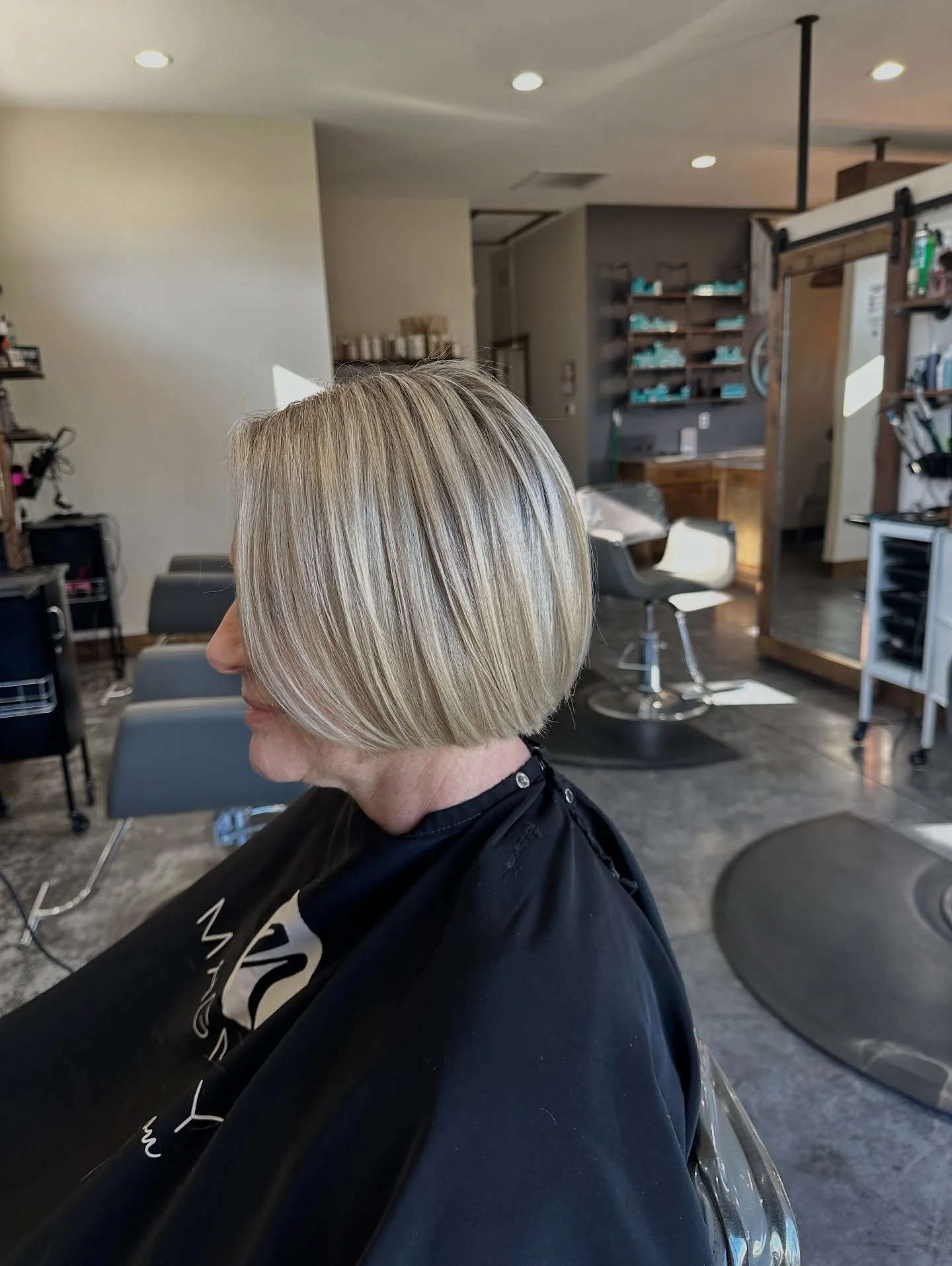 One cut, styled two ways ✨

Susan was behind this adorable blunt bob with some minimal point cutting on ends and slide cutting for additional movement. This cut was then paired with fine weaved highlights all over to keep it nice and bright! No toner