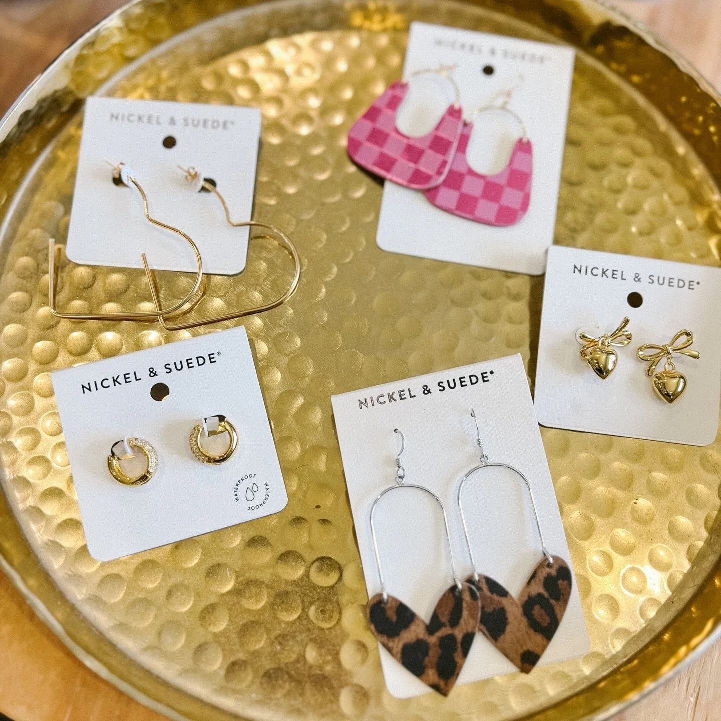 It&rsquo;s the week of LOVE 💕 Create the perfect Valentine&rsquo;s Day gift by pairing an accessory with one of our products or a Magnify gift card!