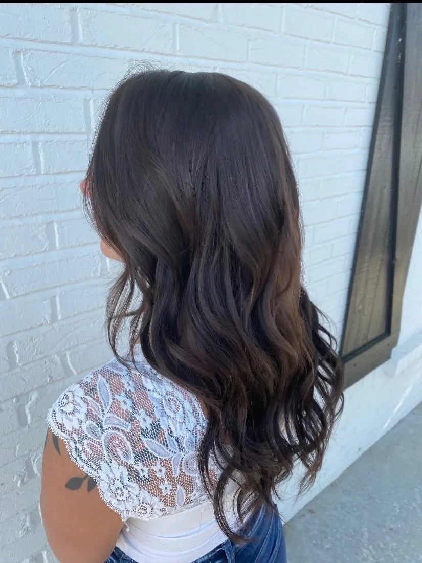 We&rsquo;re throwing it back to this extension installation transformation because it&rsquo;s just that good 👏🏼

The length. The fullness. The confidence boost. 😮&zwj;💨

If extensions have been on your radar and you&rsquo;ve been wondering if the