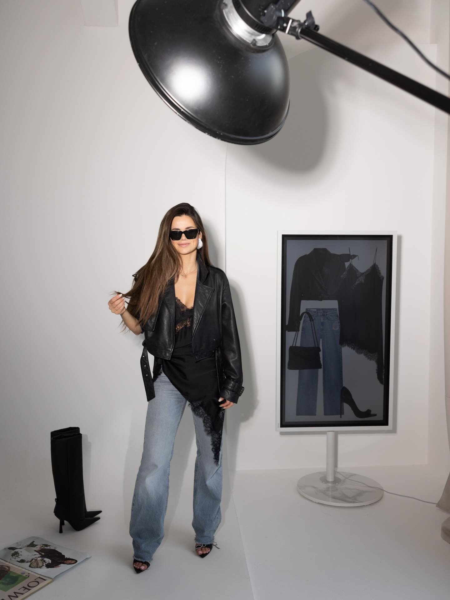 Officially relocated to Dubai! 🇦🇪

New energy.
New chapter.
Same focus on high-level work.

Excited to continue working internationally from here 👊🏼
.
.
.
.
.
.
.
Dubai Stylist , Personal Stylist, Career,  Image Consultant 
#dubaistylist #stylist