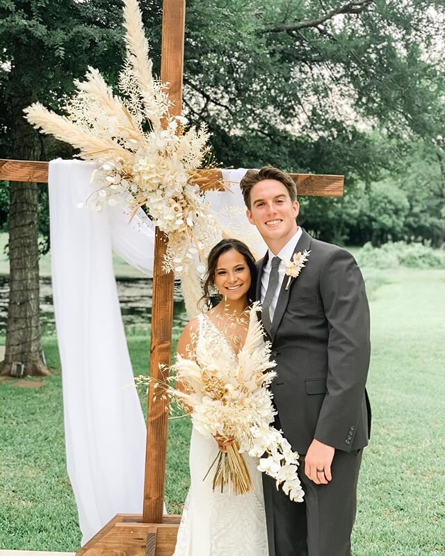 Introducing the new Mr. &amp; Mrs.!! .
.
The day was truly magical for these two amazing hearts. They were surrounded by friends, family, love and their #1....
THE LORD!
.
.
Venue: The Hamptons Estates @hamptonsofweatherford 
Florist: @modern.moss 
P
