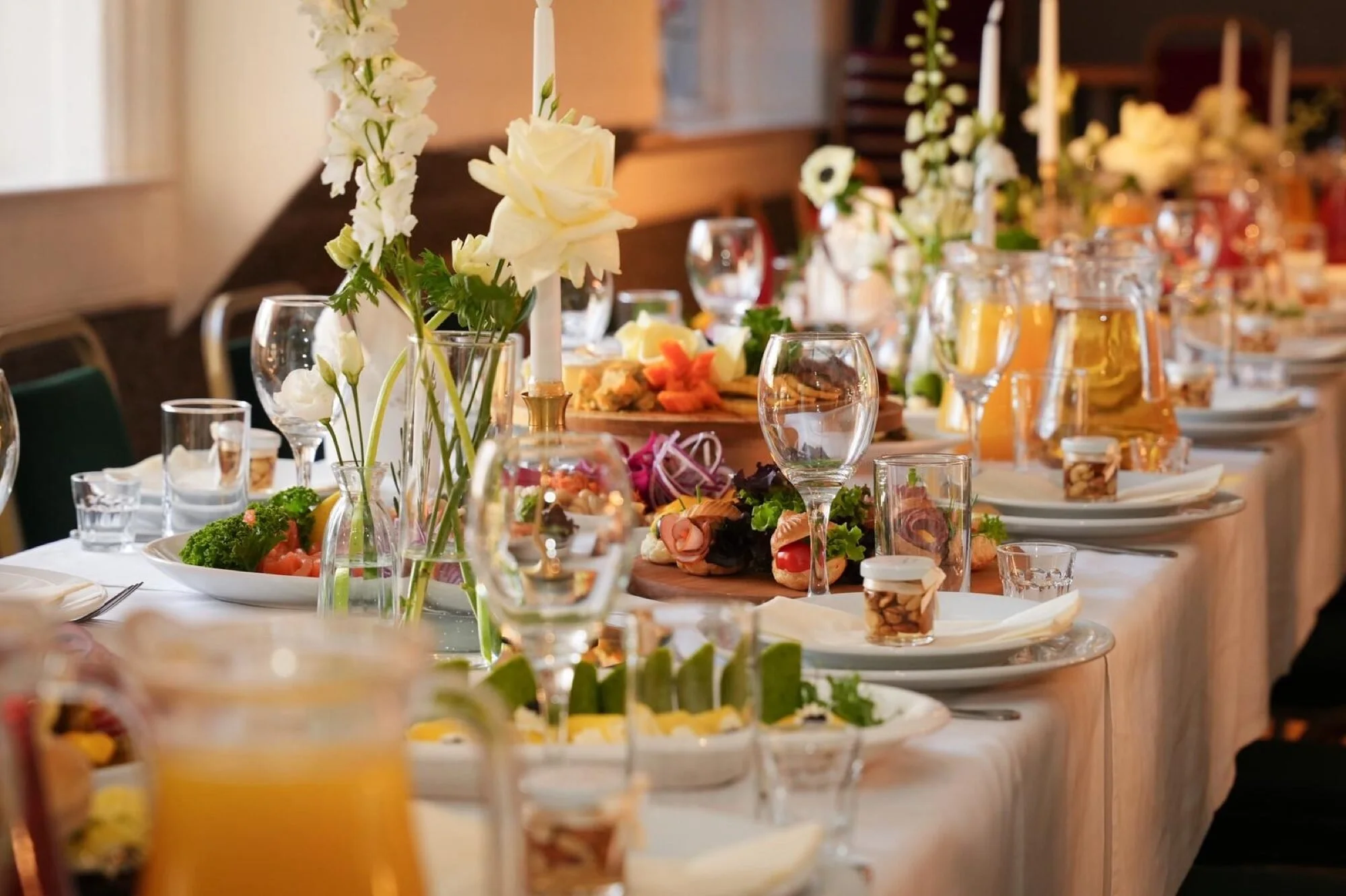 hero-celebration-table.jpg