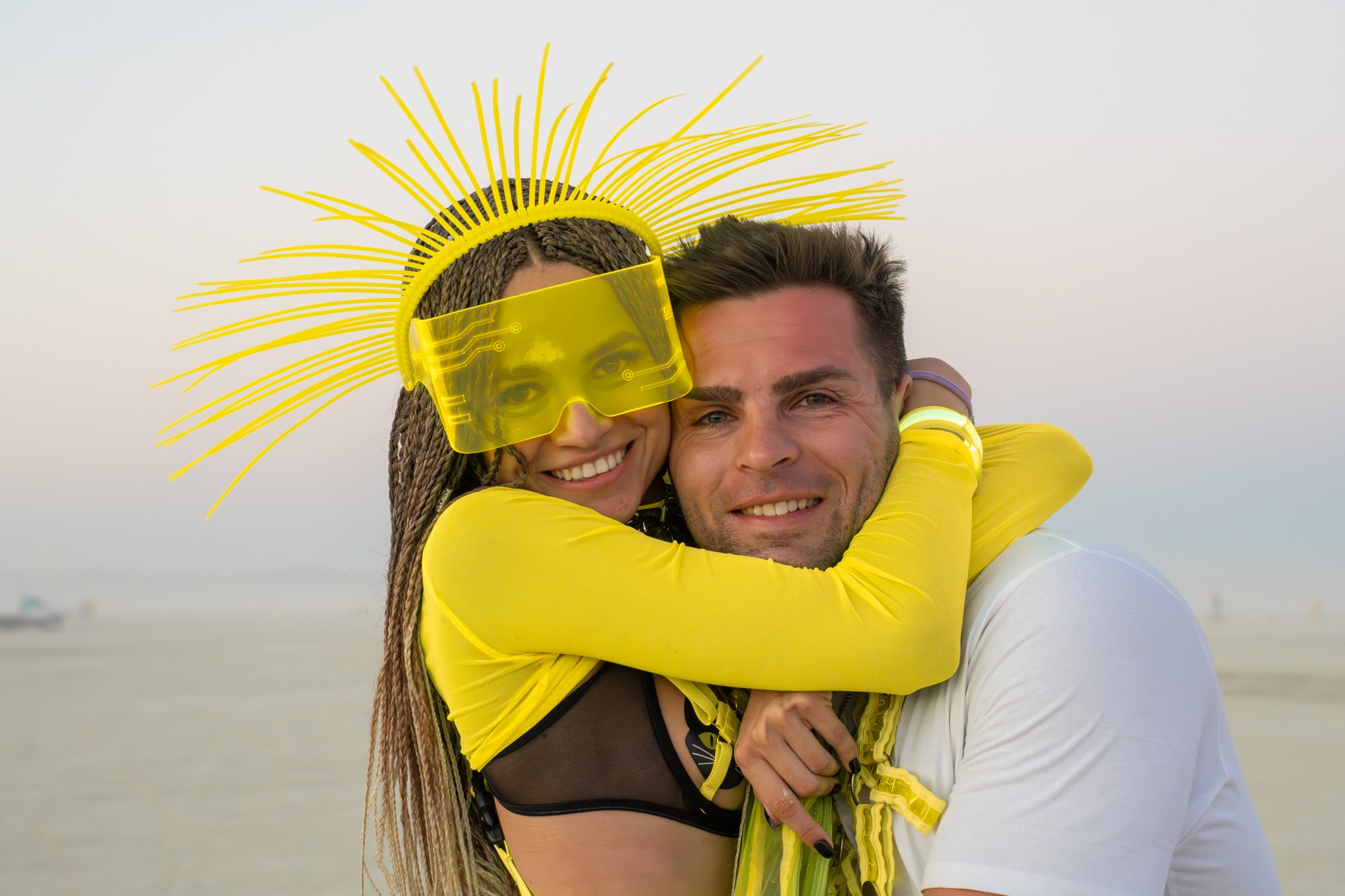 YellowCouple_2048.jpg