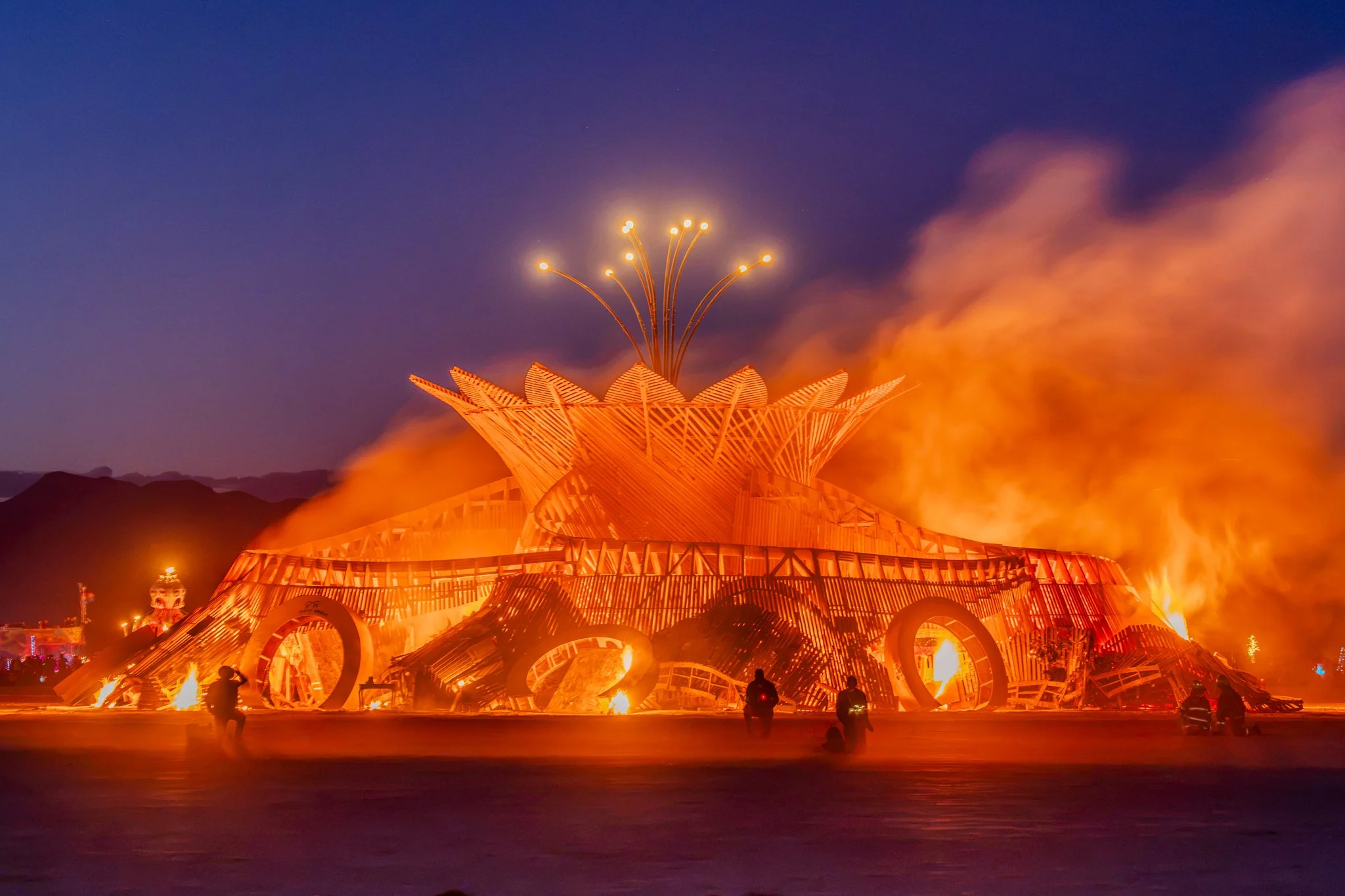 TempleStartingBurn_2048.jpg