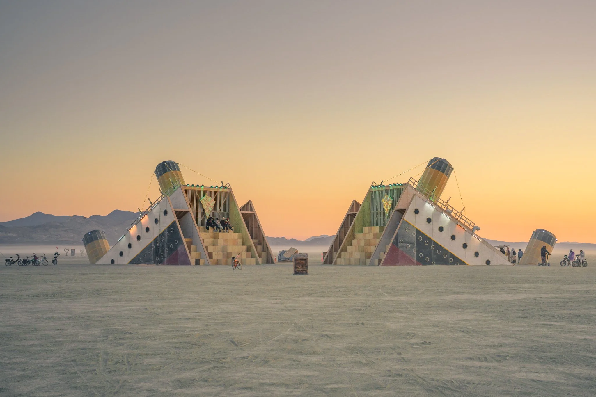 TitanicDawn_2048.jpg