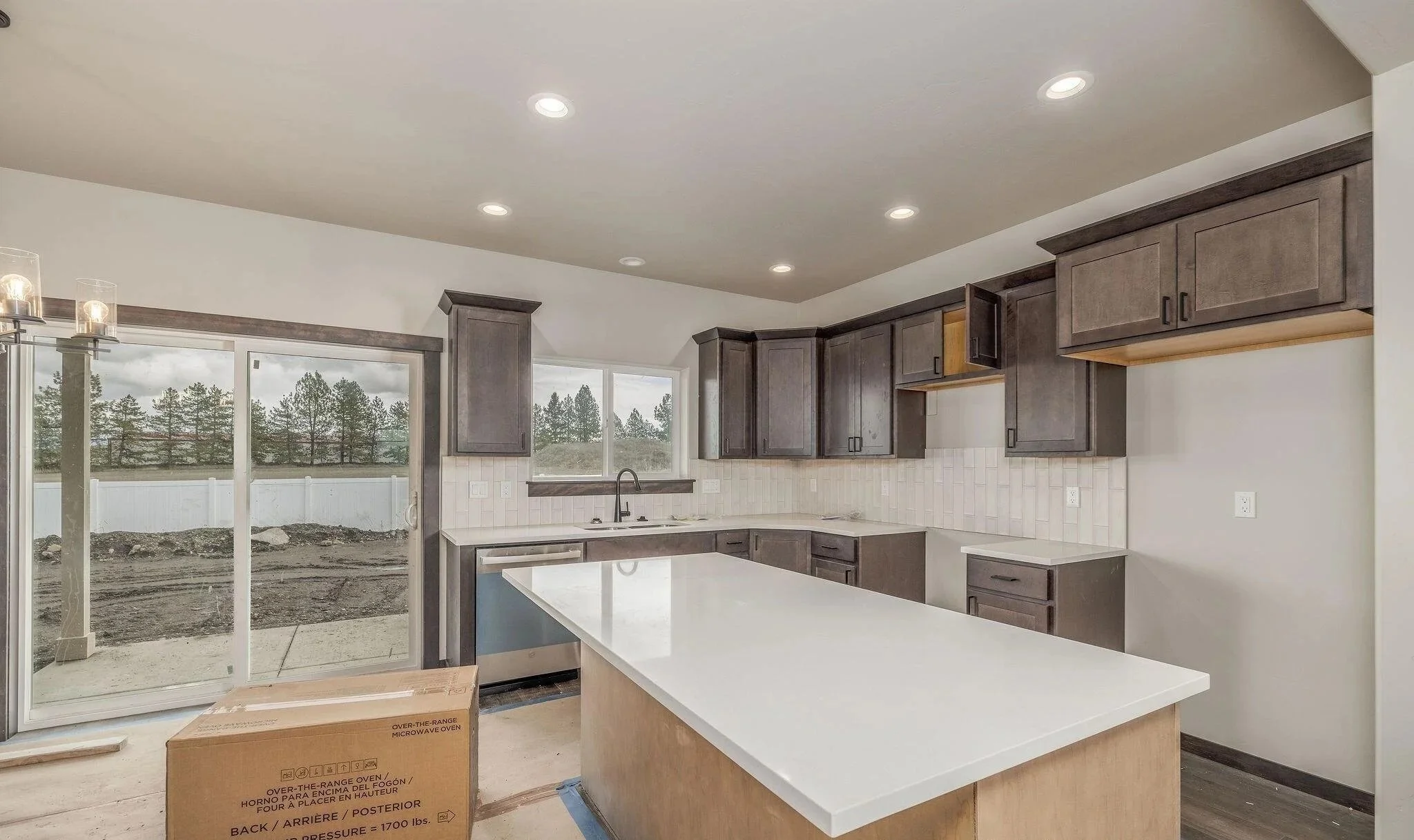 2660 N neptune 3.jpg