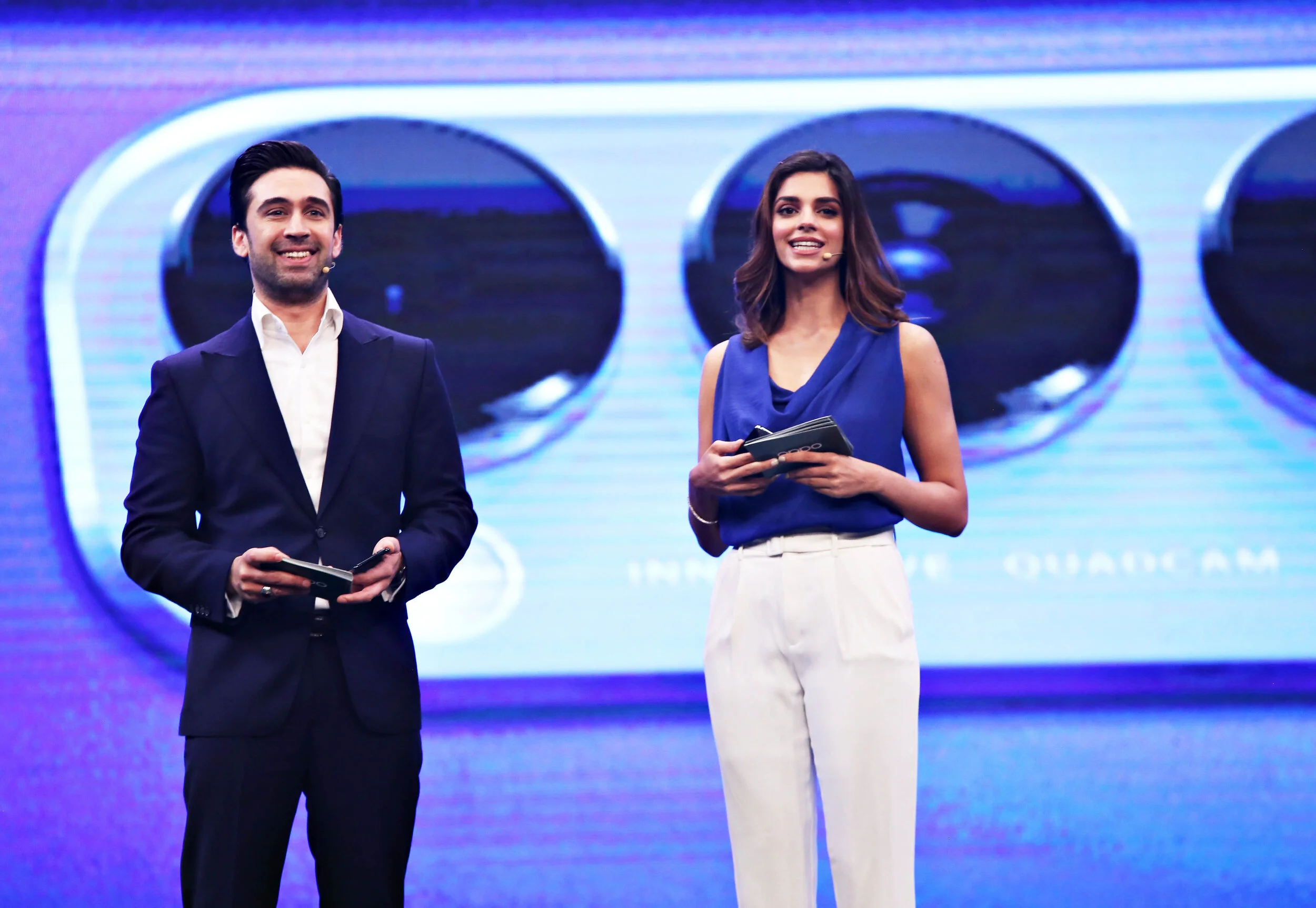 Sanam-saeed-ali-rehman-oppo-reno4-launch-event 3.jpg