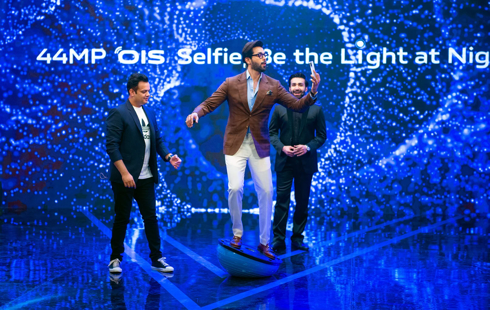 Fahad_Mustafa_vivio v21.jpg