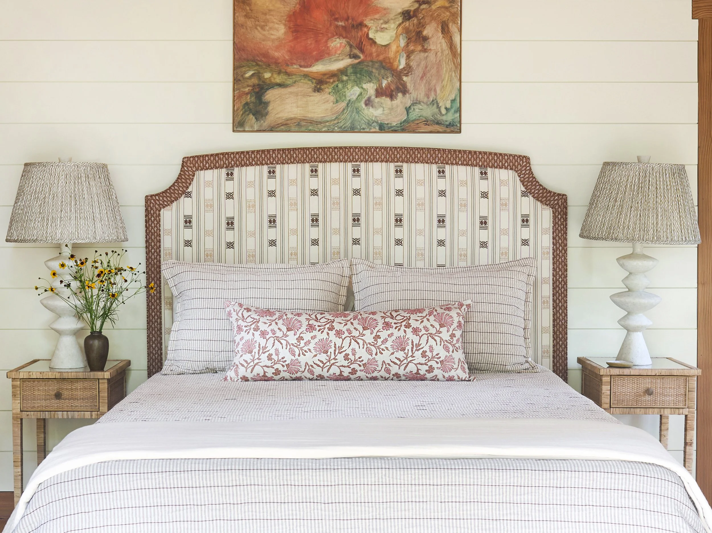 Red Hawk0359crop3.jpg