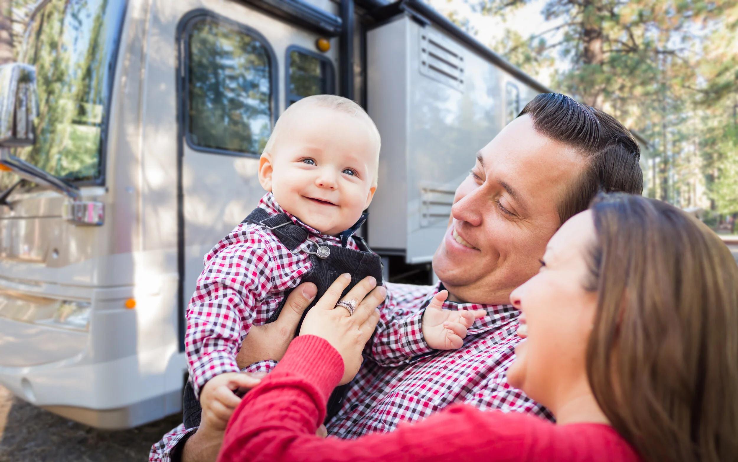 The Mobile Battery Squad delivers and installs RV Starting Batteries and RV House Batteries.