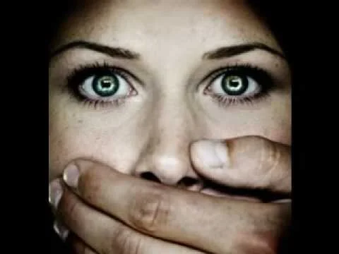 Do you know someone who is experiencing domestic violence but do not know what to do? Call us and we can help.