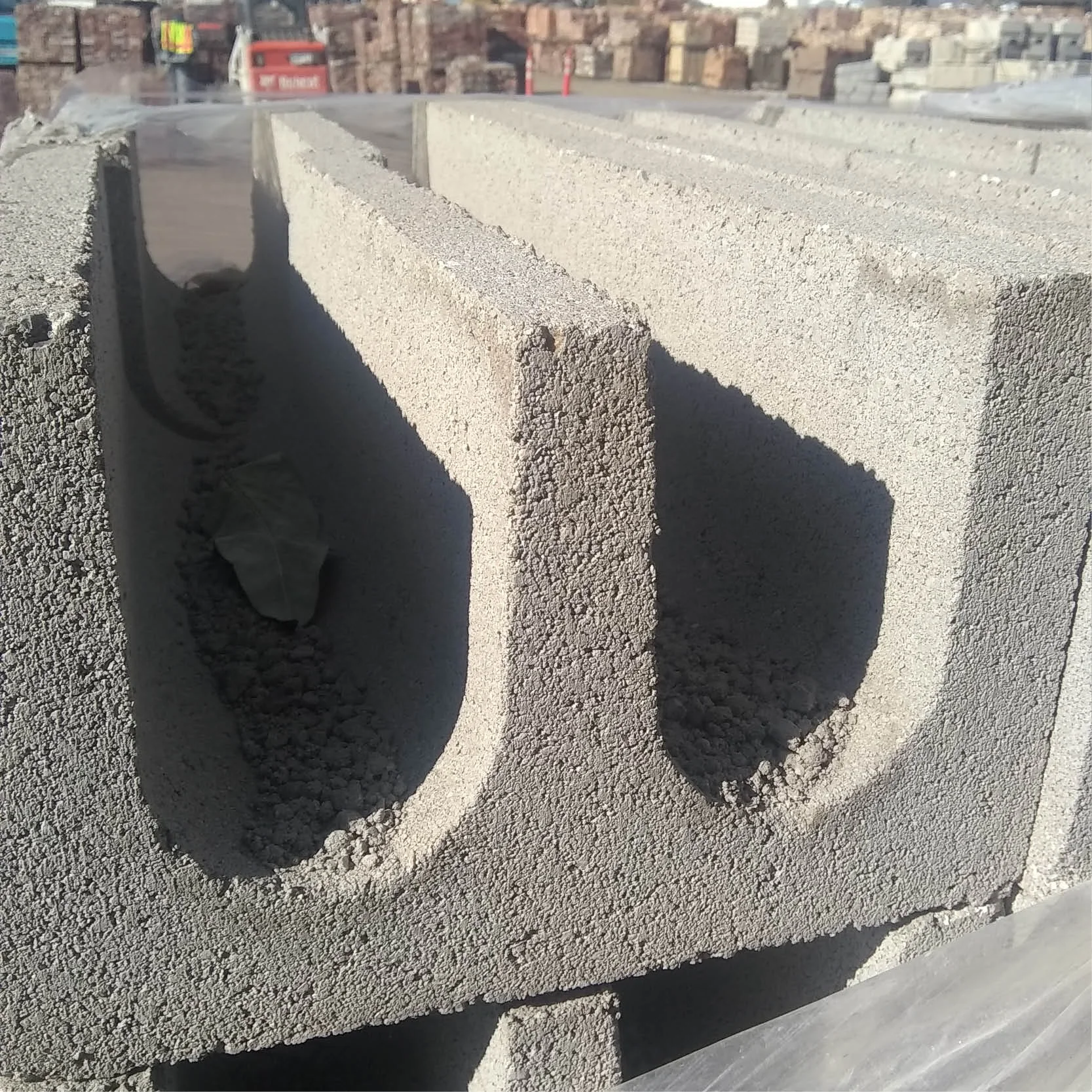 U Block/Bond Beam Block 15x11.5x7.5 — Hillen