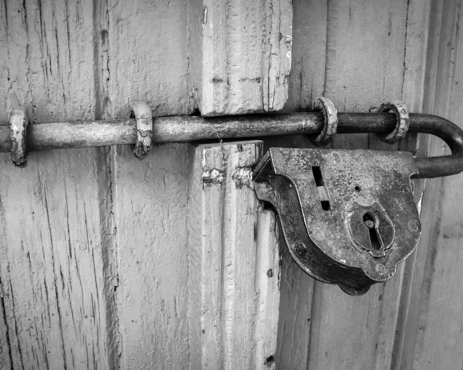 door-1587863_1920.jpg