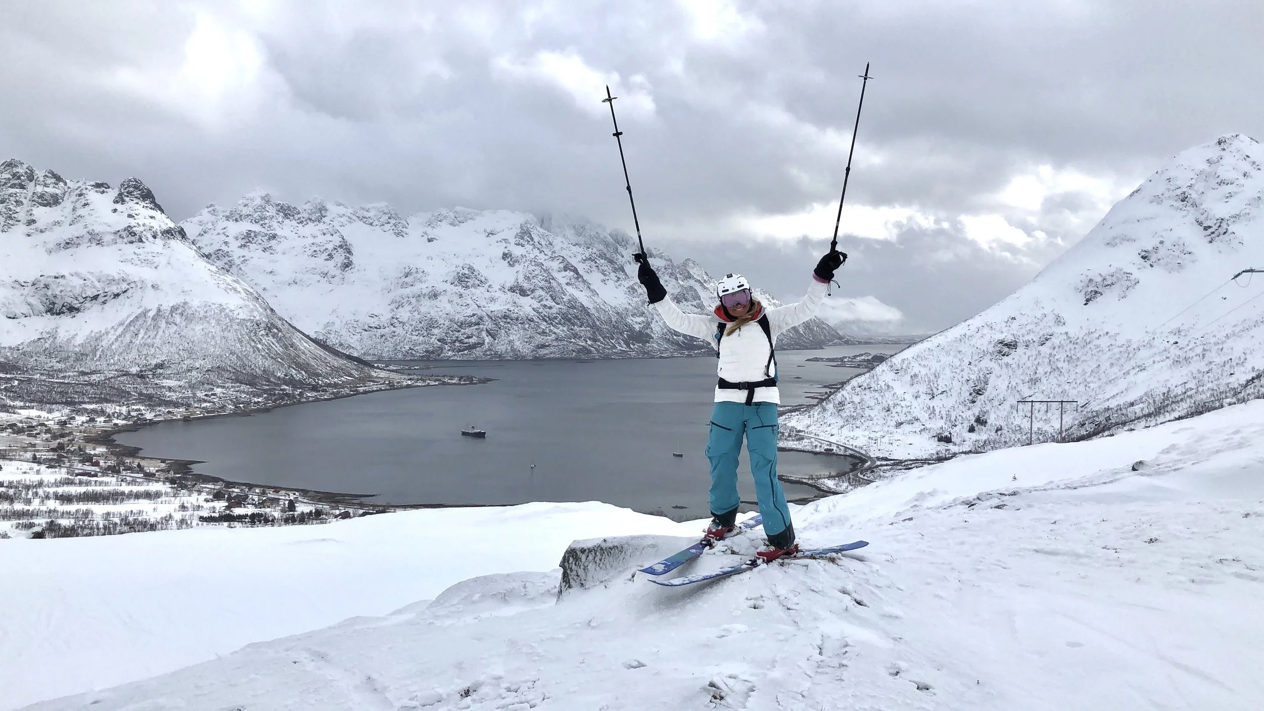 Meg, med MS Nordstjernen i bakgrunnen