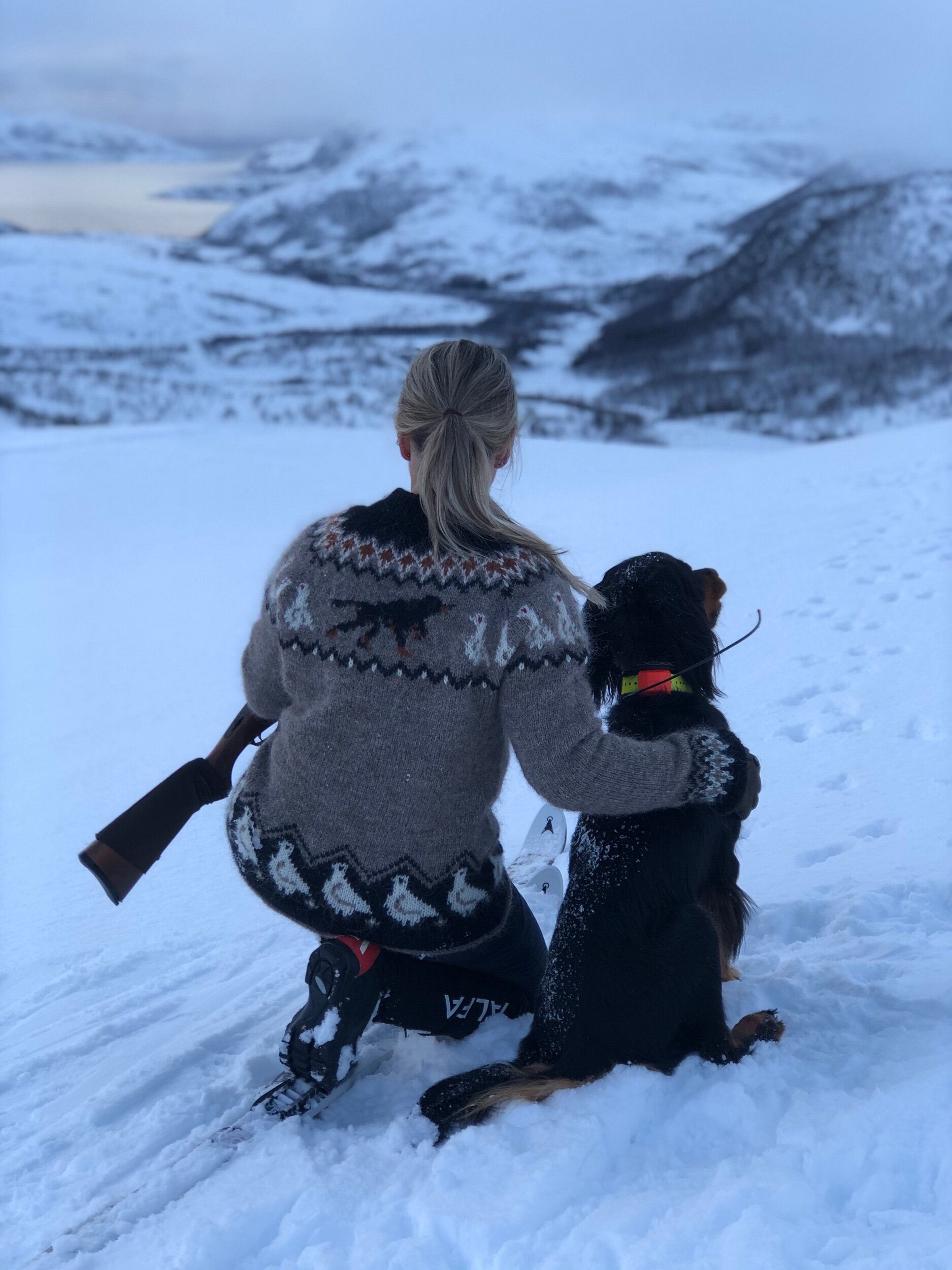 Småviltgenseren — Pudderpiken Småviltgenseren — Pudderpiken