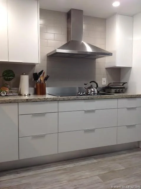 16171 Blatt Blvd # 302