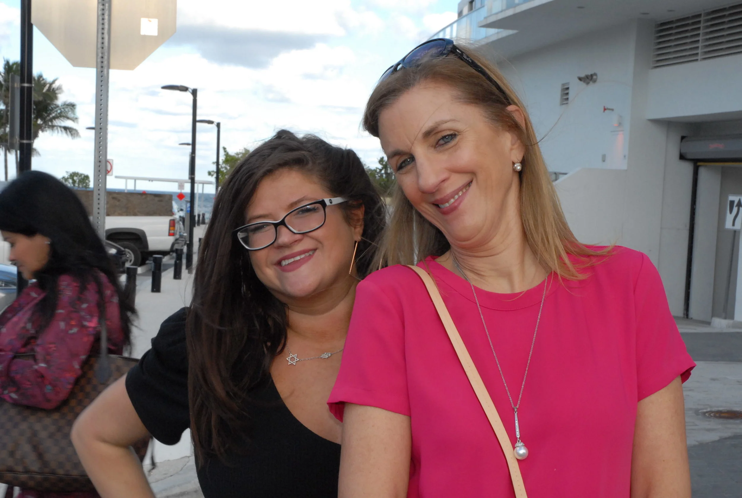 Jessie Davis &amp; Carolina Gerdts 