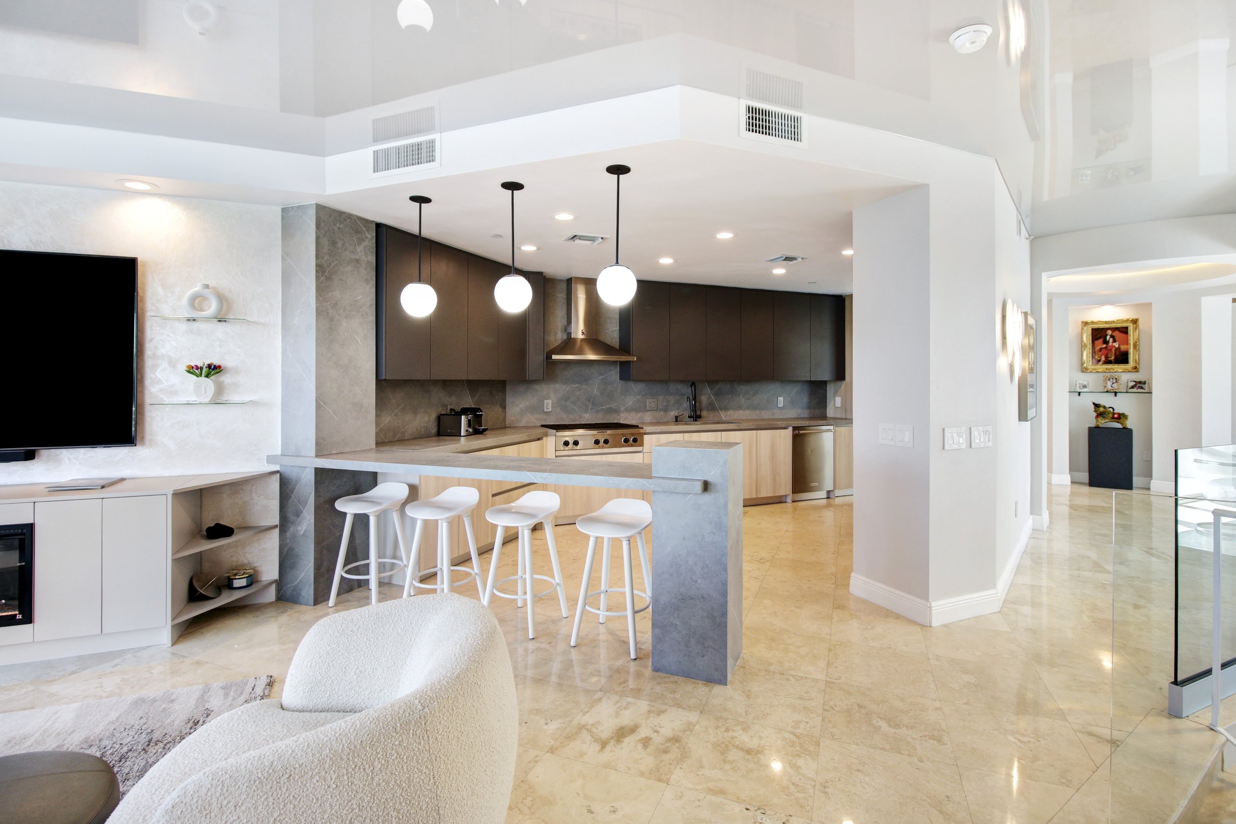 Top Qualities to Look for in a Real Estate Agent in Miami and Fort Lauderdale