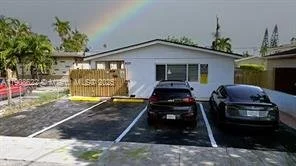 Hallandale Beach FL Updated 2 Bedroom Apartment For Rent