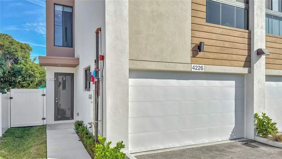 Oakland Park Real Estate 2025: Bidding Wars Are Cooling | The Listing Team