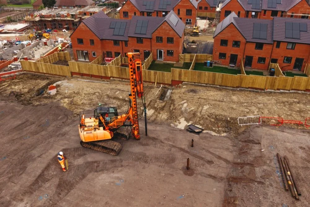 How Rigging Equipment Supports Real Estate Development