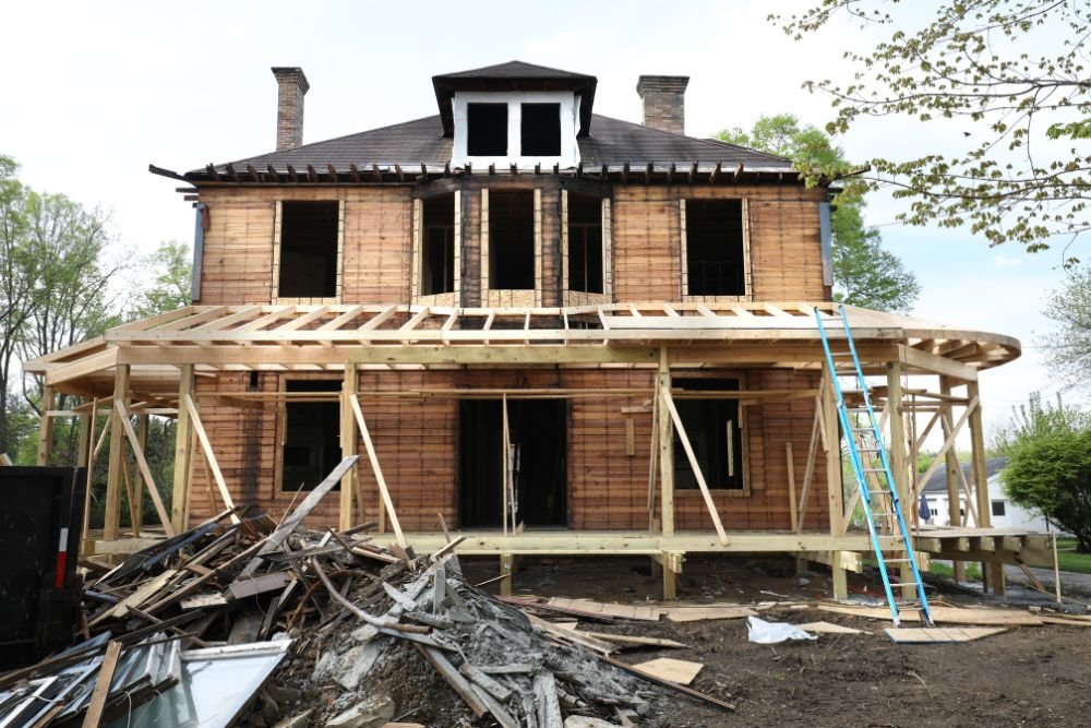 Don’t Buy a Fixer-Upper Without Reading These Tips