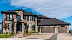 Selling Luxury Homes in Newcastle Golf Club WA: Washington Market Tips