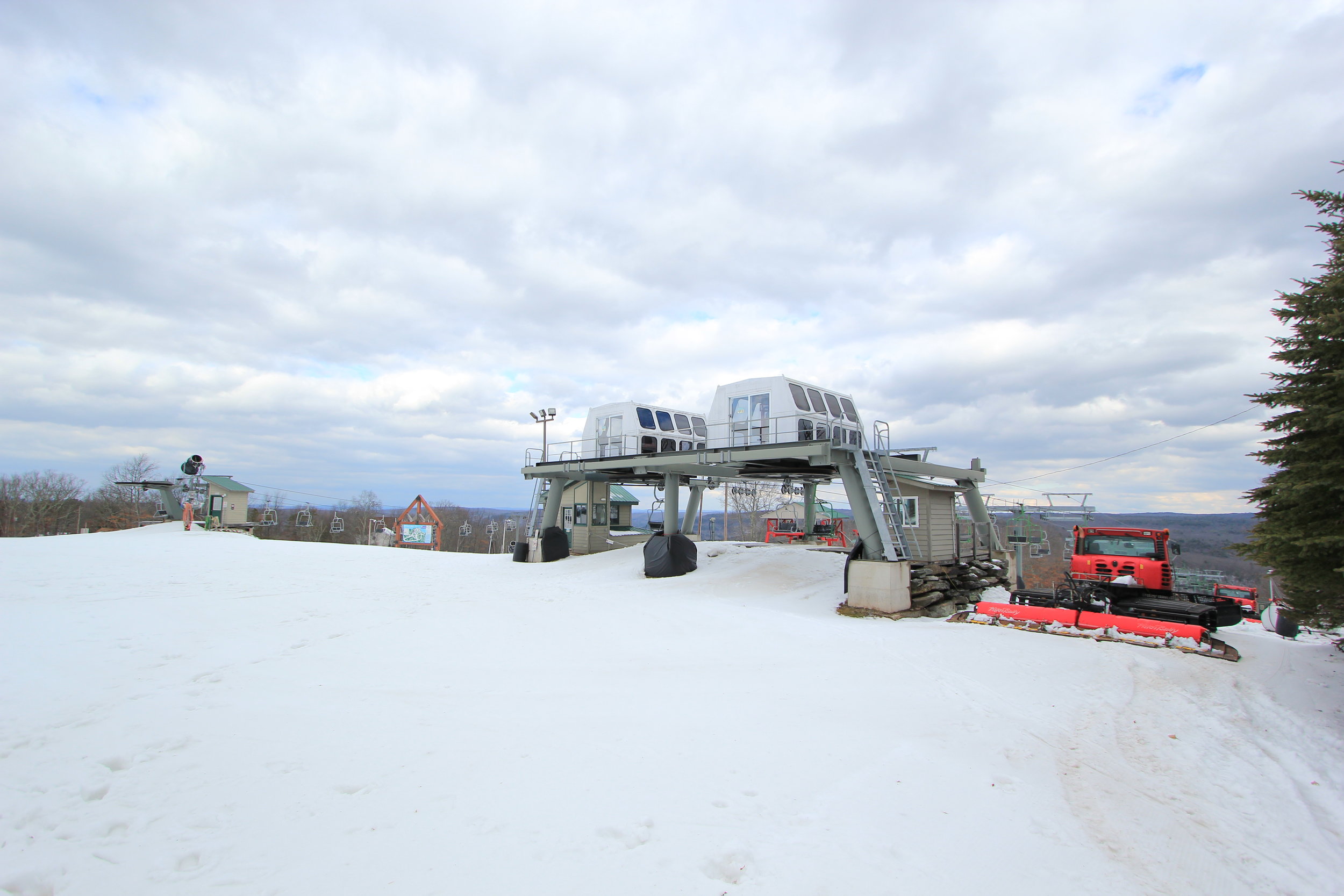 Masthope Ski Lifts.JPG