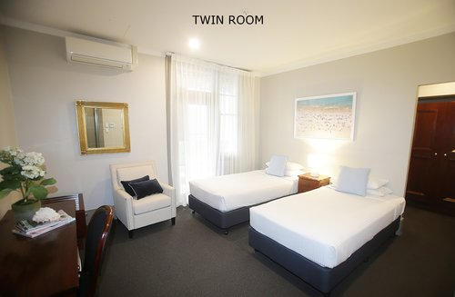 Twin+Room+4.jpg
