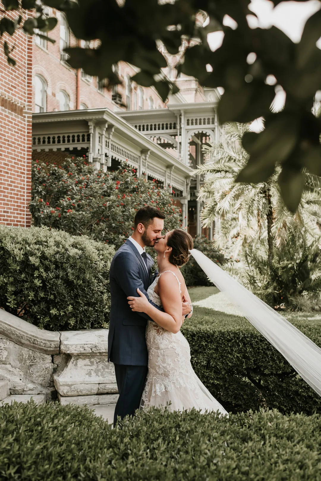 cavu-tampa-wedding-charlie-lauren-33.jpg