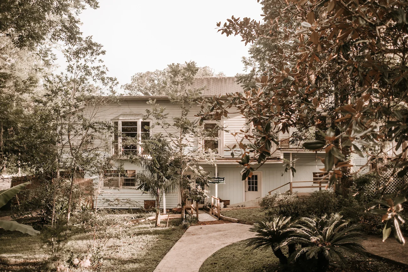 Saxon-Manor-Tampa-Weddings-151.jpeg