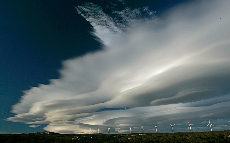 Cirrus-Lenticulars-Don-Bartletti.jpg