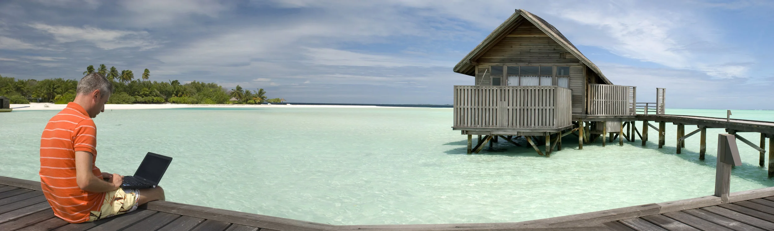 9 reasons working from home can feel like a holiday