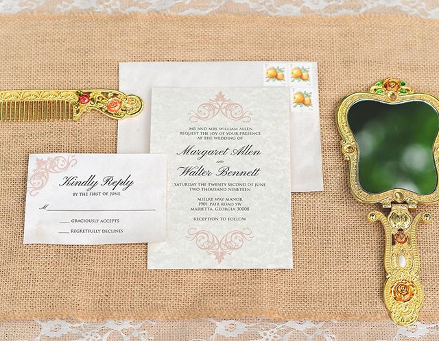 I always love to see a photographer&rsquo;s vision come to life by combining paper with other wedding day essentials.

These stunning pictures were captured by @taciafagundesphotography at a style shoot inspired by the movie &ldquo;The Notebook&rdquo