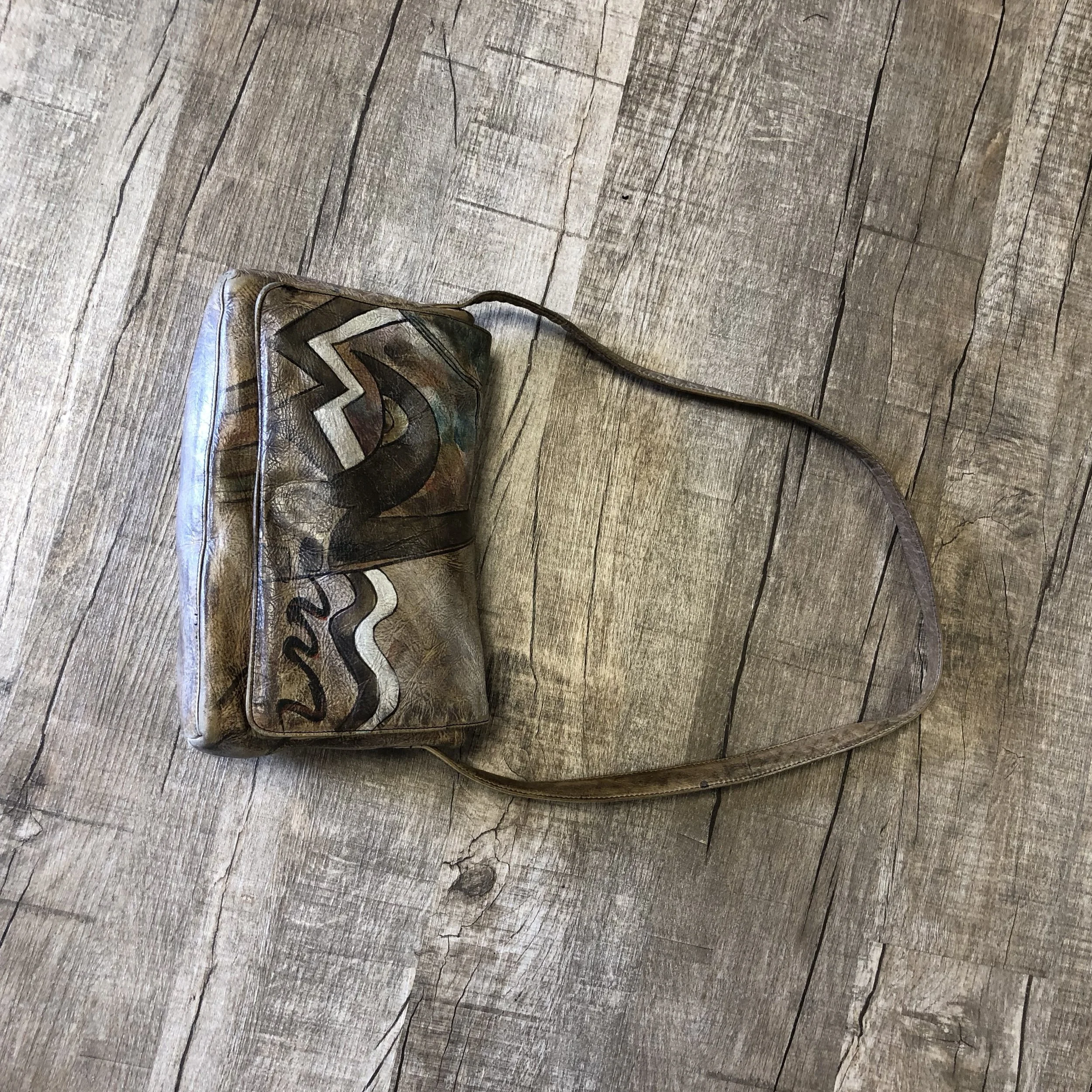 Shiraleah black linen clutch with wood handle