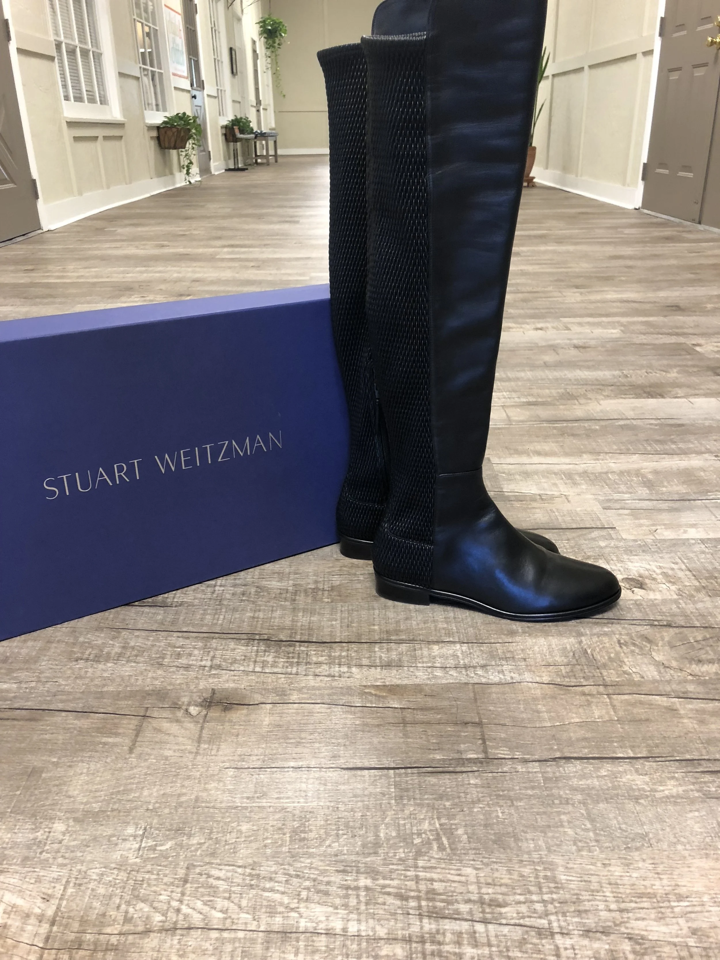 Stuart Weitzman 